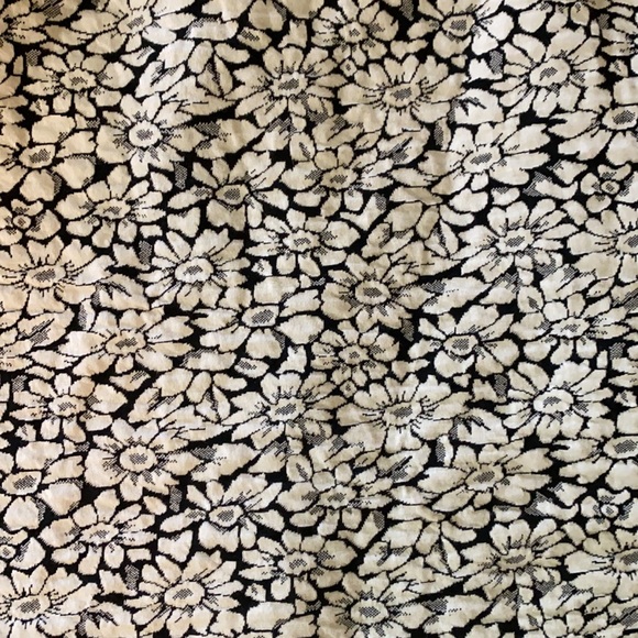 Small Flower Dress - Picture 2 of 3